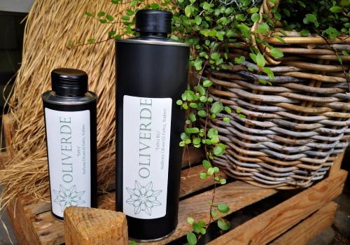 Oliverde extra virgin olive oil Excellent extra virgin olive oil made from 100% Italian olives.
